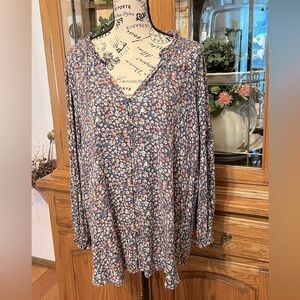 Women's Navy Floral V-Neck Blouse